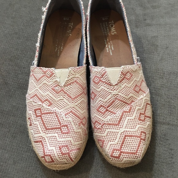 toms shoes size 6